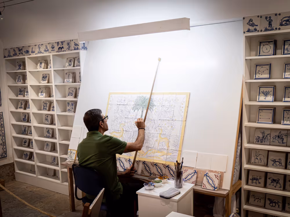 How Curators Build Exhibitions That Tell Stories